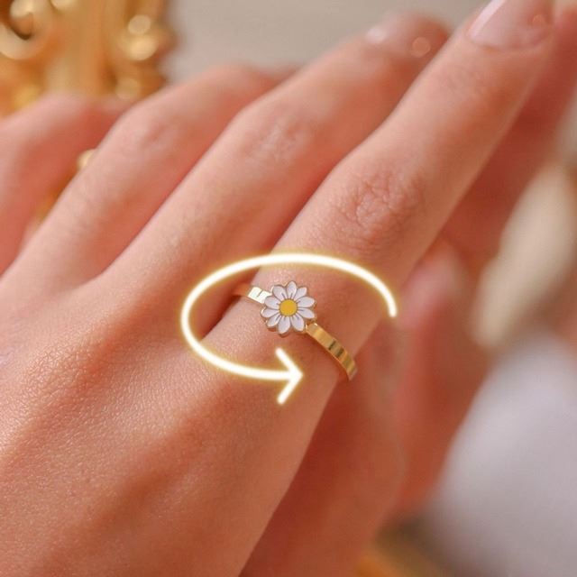Women’s fidgeting and anxiety relief finger spinner ring