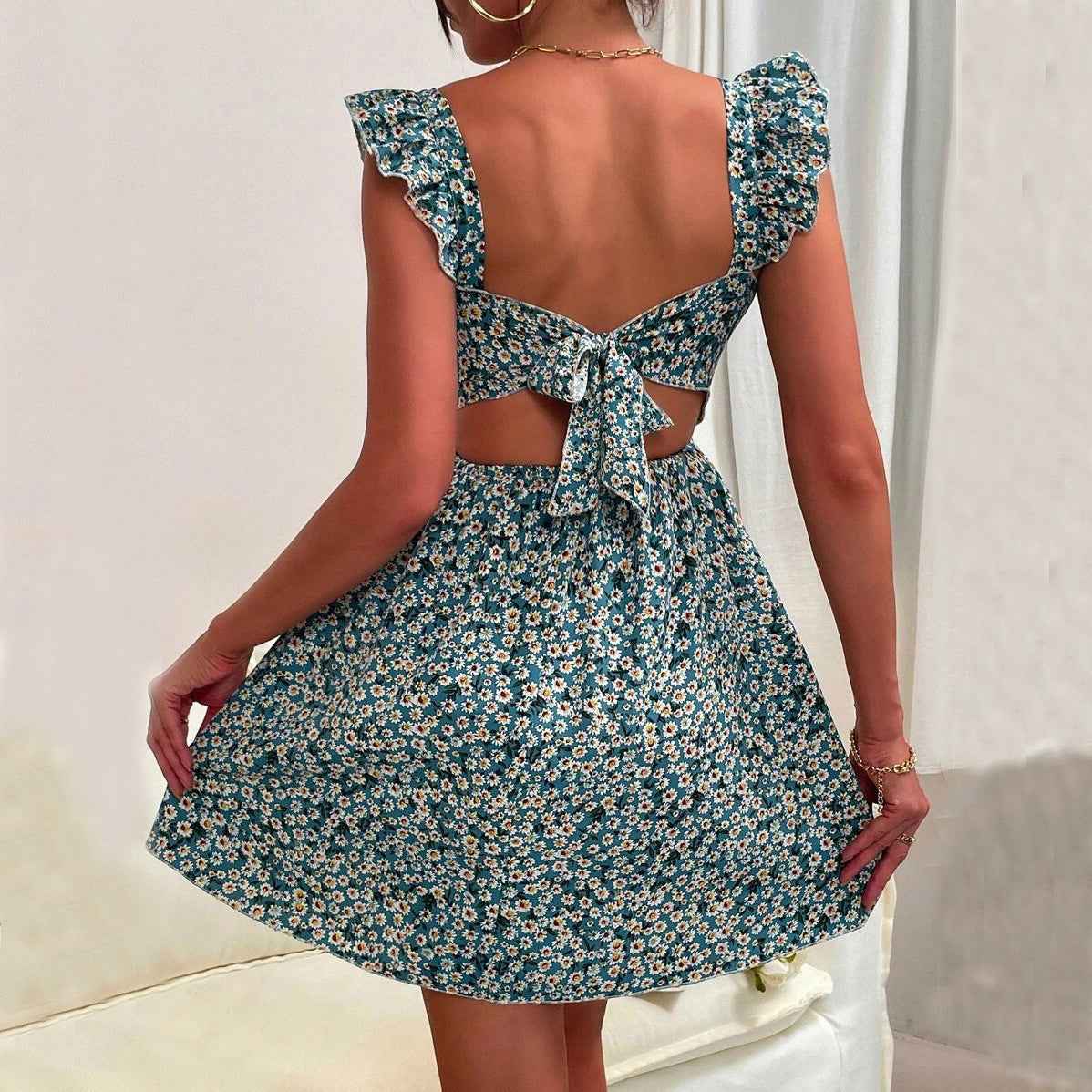 Square-neck ruffled summer dress 