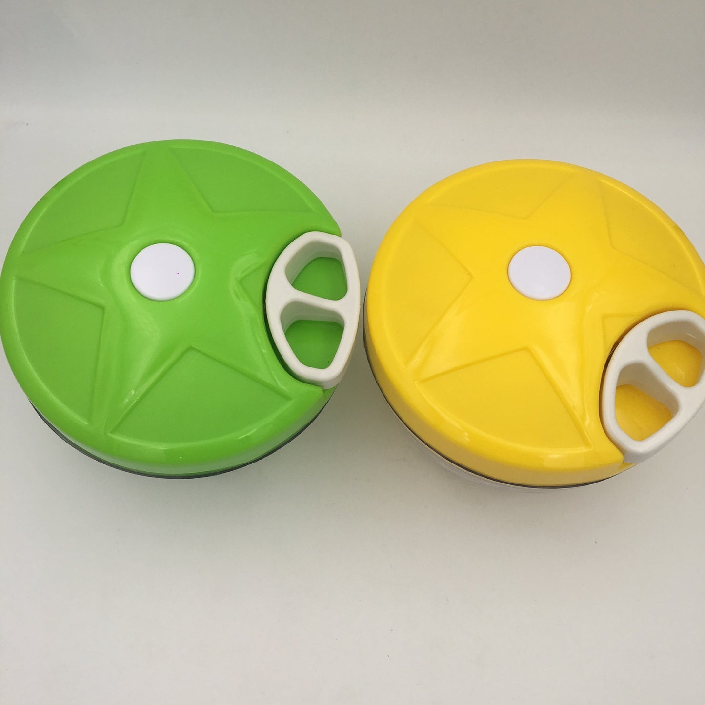 Multifunction manual veggie and fruit shredder 