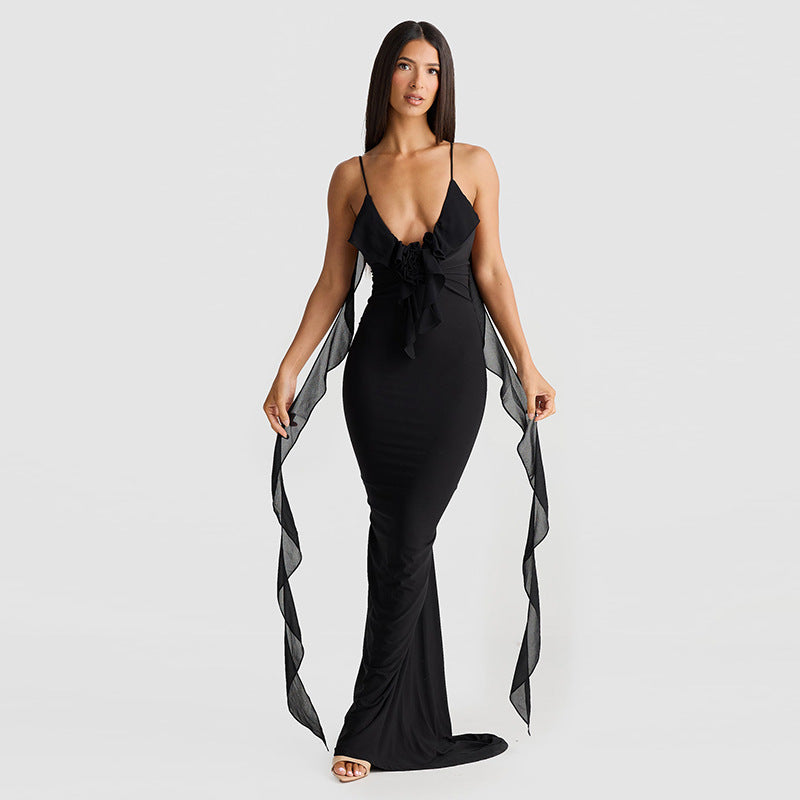 Women's solid-colour suspender dress styled for summer, full-length view