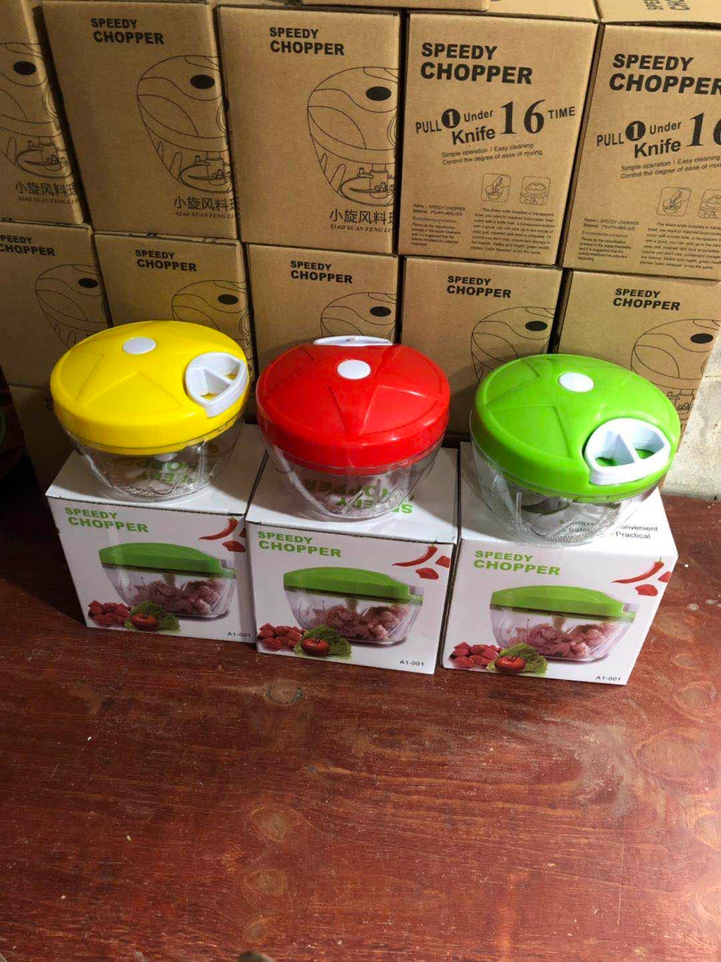 Multifunction manual veggie and fruit shredder 