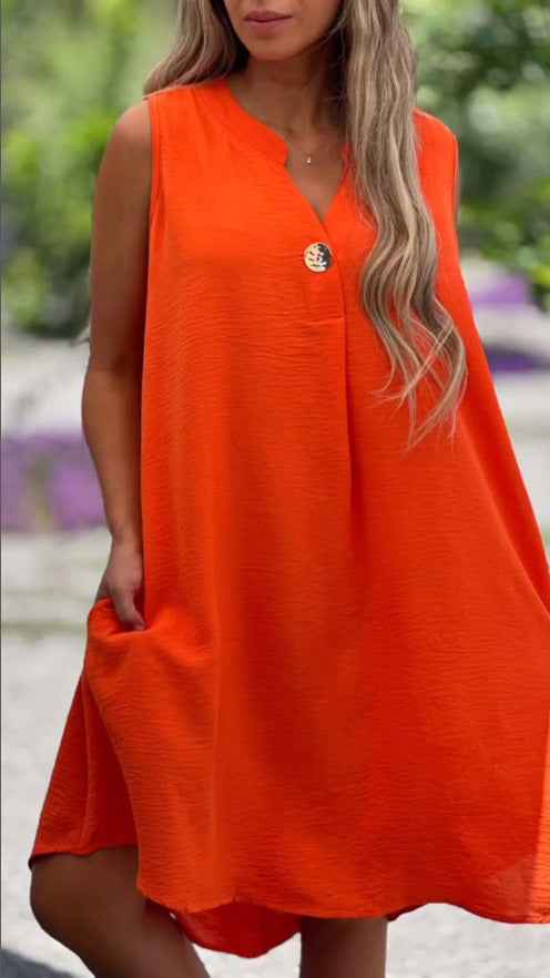 Solid color button detail dress 