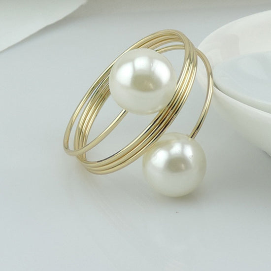 Pearl Napkin Ring
Napkin Ring
Table Decor
Place Setting