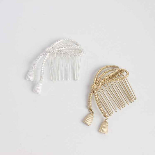 Smooth finish hair comb