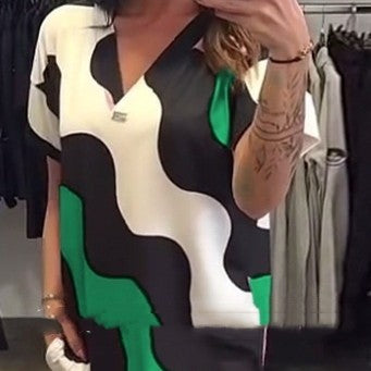 V-Neck Mid-Length Dress

Women's Casual Summer Dress

Short-Sleeved Midi Dress

Comfortable Everyday Dress

Summer Travel Outfit

Loose Fit Dress for Women

Flowy Casual Dress