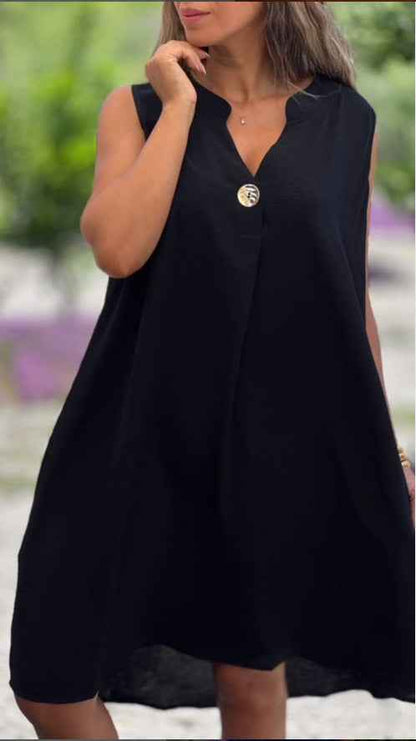 Solid color button detail dress 