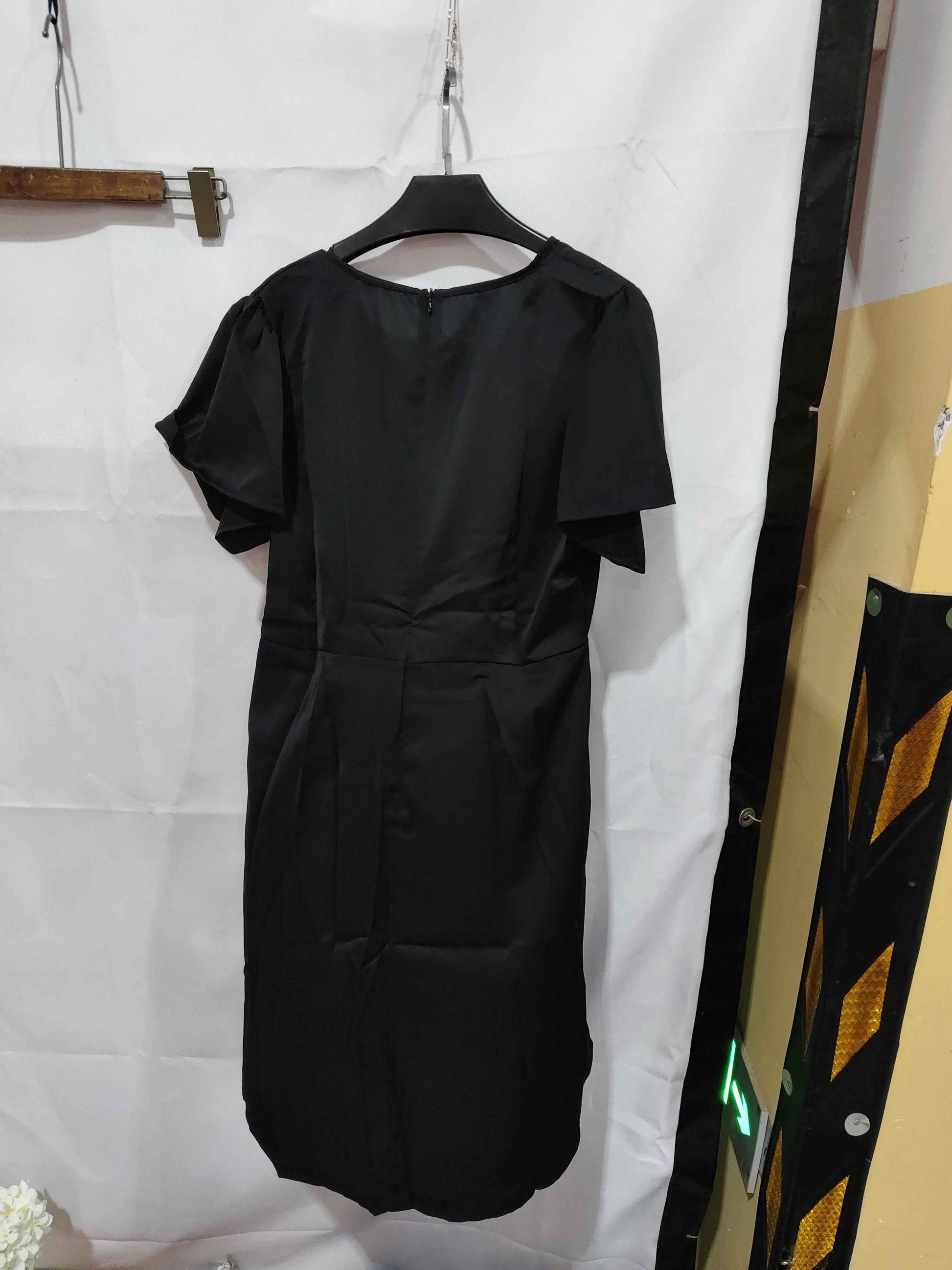Summer V-neck Short-sleeved Dress Ins Fashion Tight-Waisted Beach Dresses Women's Clothing